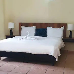  Appartement Gamay Souterrain Apartment, Near In Curacao